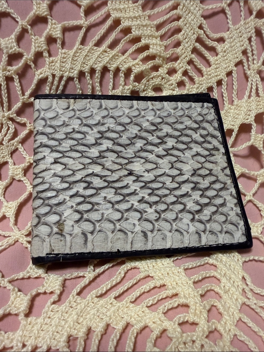 Men's White Textured Leather Bi-Fold Wallet